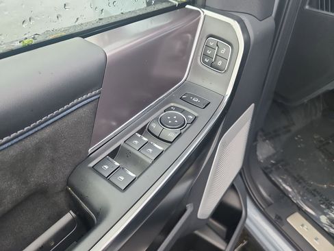 New 2026 Ford F350 Platinum w/ FX4 Off-Road Package image 15