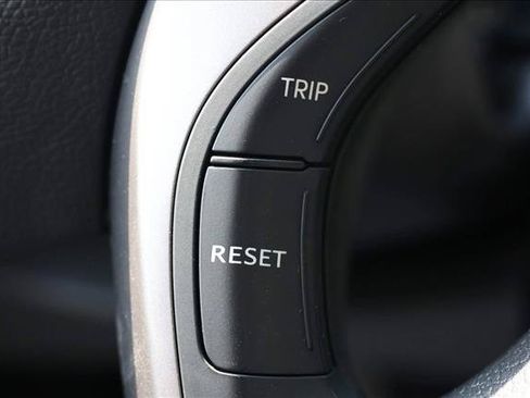 Used 2013 Hyundai Elantra GLS FWD image 16