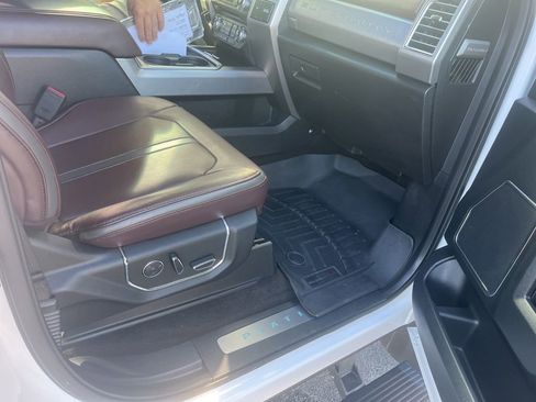 Used 2017 Ford F350 Platinum w/ Platinum Ultimate Package image 3