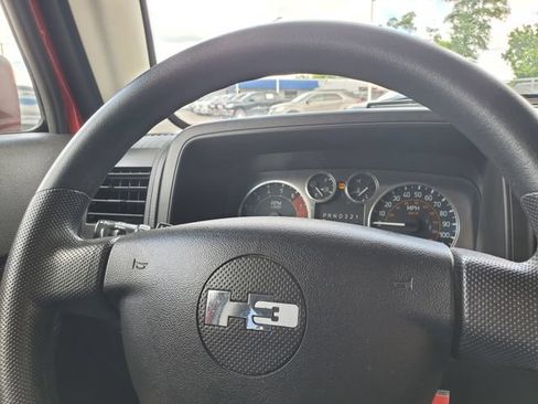 Used 2009 HUMMER H3 AWD/4WD image 12
