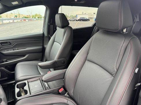 Certified 2025 Honda Odyssey Sport-L image 19