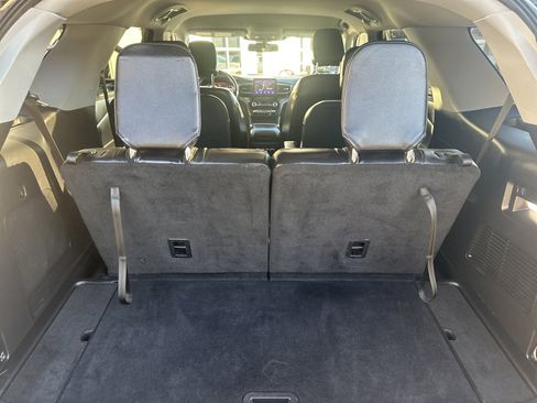 Used 2022 Ford Explorer Limited image 28