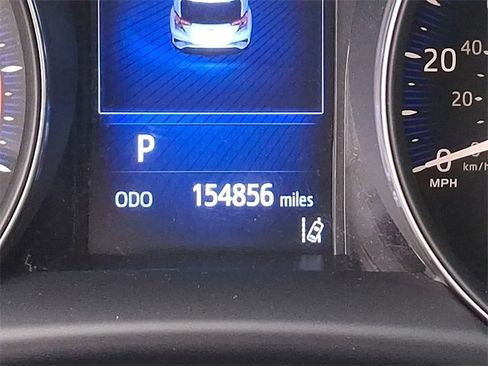 Used 2018 Toyota C-HR XLE image 18