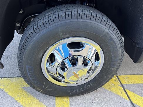 New 2026 Chevrolet Silverado 3500 LT w/ Convenience Package image 9