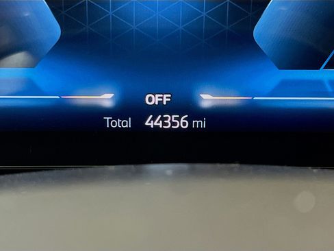 Used 2023 BMW 330e w/ Driving Assistance Package image 8