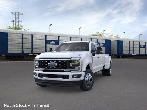 New 2026 Ford F450 Platinum w/ FX4 Off-Road Package image 2