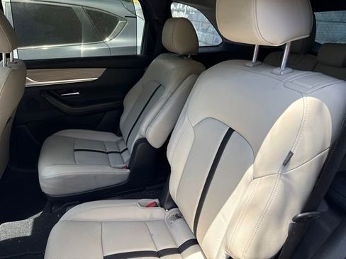 Used 2024 MAZDA CX-90 Plug-In Hybrid w/ Preferred AWD/4WD image 6