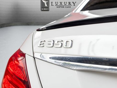 Used 2020 Mercedes-Benz E 350 Sedan image 18