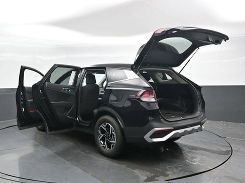 Used 2025 Kia Sportage LX AWD/4WD image 50