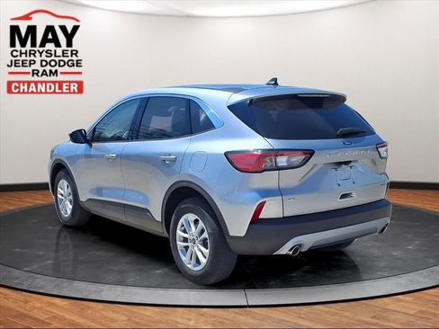 Used 2021 Ford Escape SE image 19