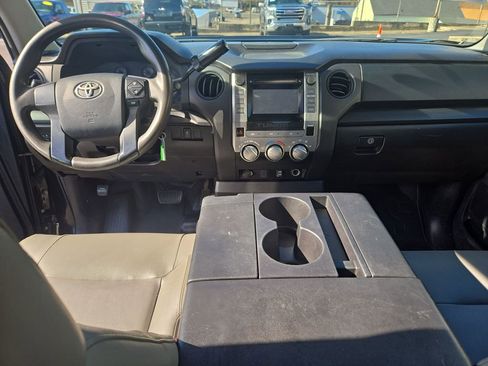 Used 2015 Toyota Tundra SR image 14