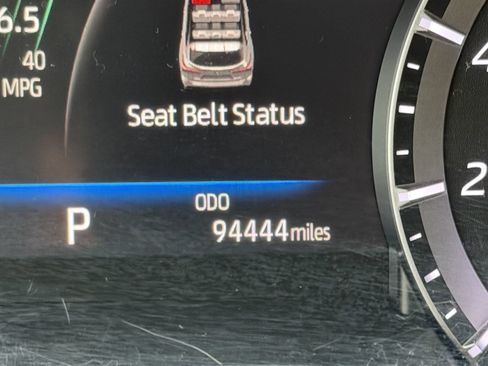 Used 2021 Toyota Highlander XLE FWD image 24