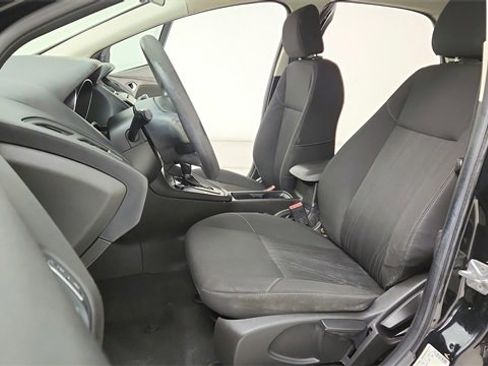 Used 2016 Ford Focus SE image 18