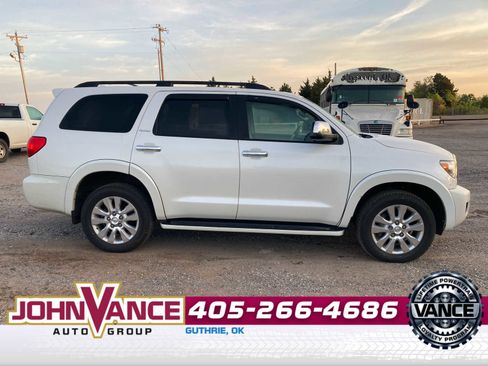 Used 2016 Toyota Sequoia Platinum image 9