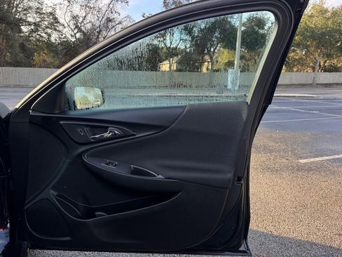 Used 2024 Chevrolet Malibu LT image 33