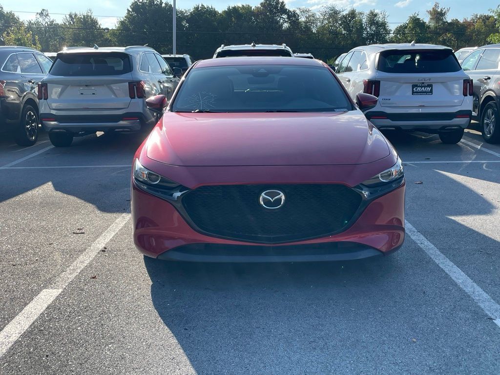 Used 2019 MAZDA MAZDA3 Hatchback FWD image 2