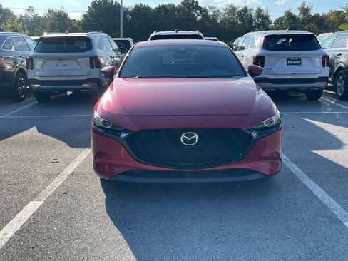 Used 2019 MAZDA MAZDA3 Hatchback FWD image 2
