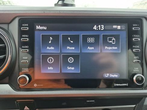 Used 2020 Toyota Tacoma TRD Sport AWD/4WD image 21