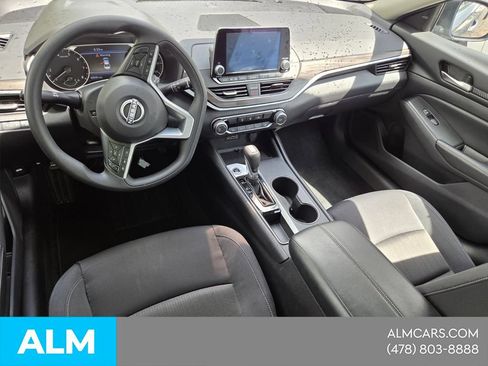 Used 2025 Nissan Altima 2.5 SV FWD image 8