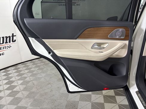 Used 2020 Mercedes-Benz GLE 450 4MATIC image 33