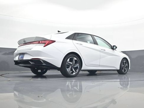 Certified 2021 Hyundai Elantra SEL w/ Convenience + Premium Package FWD image 26