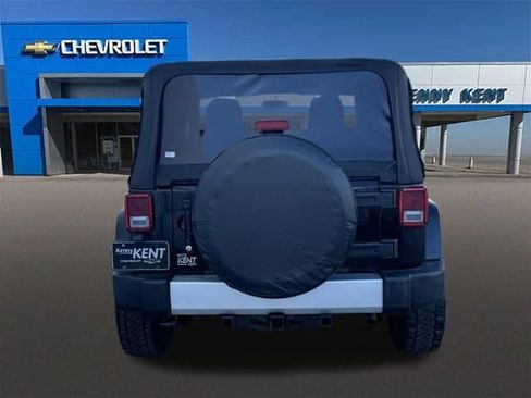 Used 2013 Jeep Wrangler Sahara w/ Connectivity Group AWD/4WD image 8