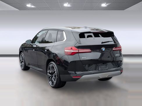 Used 2025 BMW X3 xDrive30i w/ Premium Package image 3