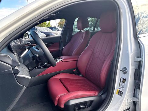 Used 2024 BMW i5 eDrive40i w/ M Sport Package RWD image 21