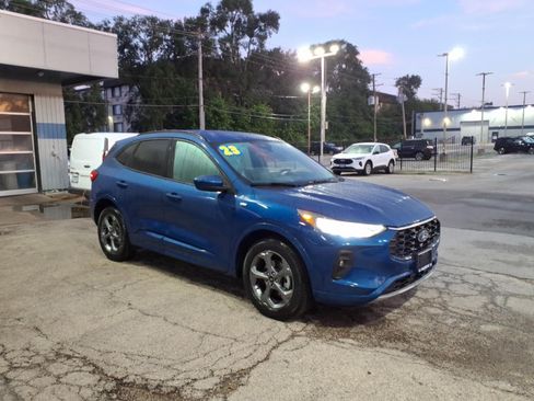 Used 2023 Ford Escape ST-Line Select w/ Tech Pack #1 AWD/4WD image 1