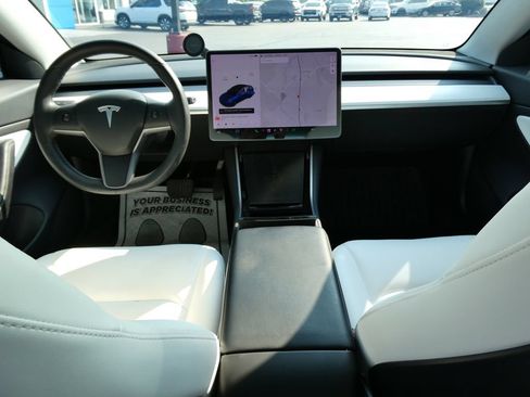 Used 2020 Tesla Model 3 Long Range AWD/4WD image 17