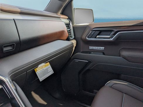New 2026 GMC Sierra 1500 Denali w/ Denali Reserve Package image 30