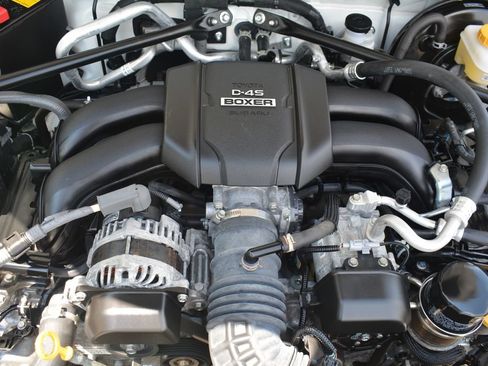Used 2022 Toyota GR86 w/ ALL Weather Mat Package (TMS) RWD image 22