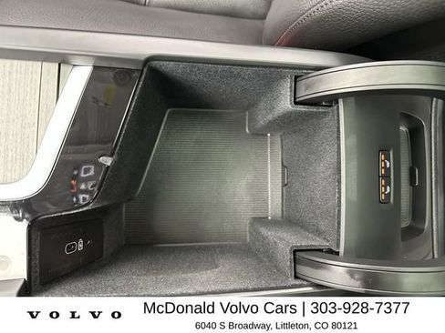 Certified 2025 Volvo XC60 B5 Plus AWD/4WD image 21