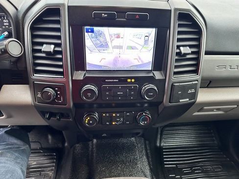 Used 2021 Ford F350 XLT image 10