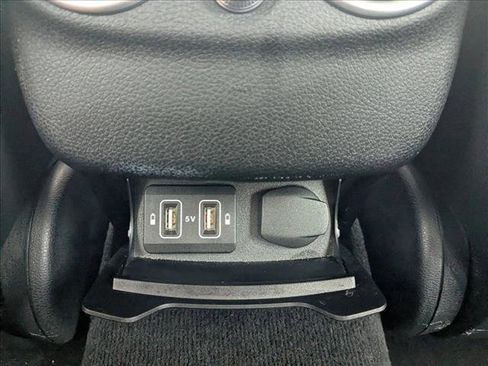 Used 2021 Mercedes-Benz C 300 Sedan w/ Premium Package image 18