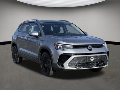 New 2025 Volkswagen Taos SE