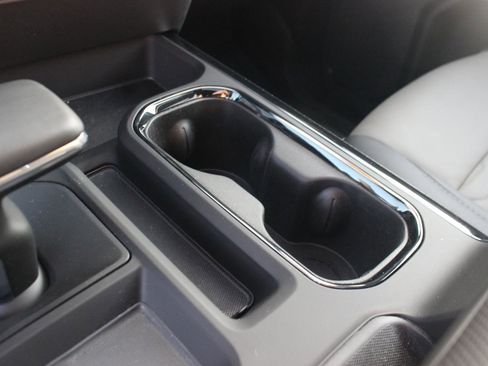 Used 2025 Chevrolet Silverado 1500 ZR2 w/ Technology Package image 24