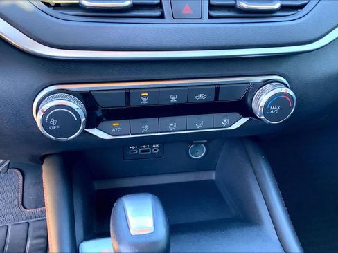 Used 2022 Nissan Altima 2.5 SR image 31