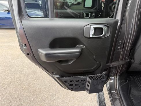 Used 2019 Jeep Wrangler Unlimited Sport S AWD/4WD image 9