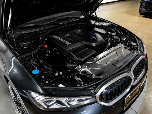 Used 2025 BMW 330i xDrive Sedan w/ Convenience Package image 55