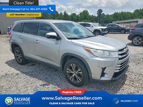 Used 2019 Toyota Highlander LE FWD image 5