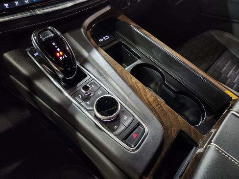 Used 2024 Cadillac Escalade Sport Platinum w/ LPO, ONYX Package image 40