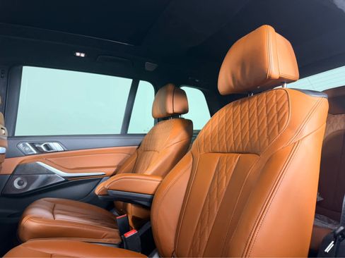 New 2026 BMW X7 M60i image 17