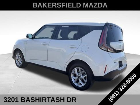Used 2024 Kia Soul LX w/ Option Group 015 FWD image 3