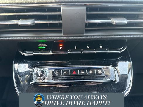 New 2026 Lincoln Corsair Premiere image 18