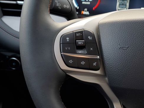 New 2026 Ford Explorer Active w/ Active Comfort Package image 17