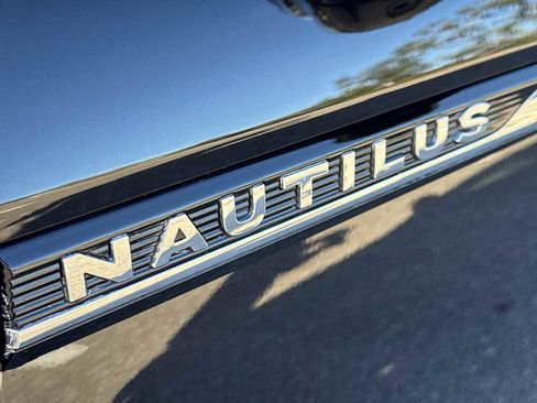 Used 2022 Lincoln Nautilus Reserve w/ Equipment Group 201A image 19