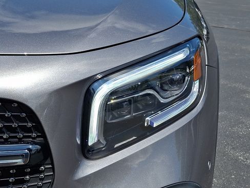Certified 2023 Mercedes-Benz GLB 250 4MATIC image 9