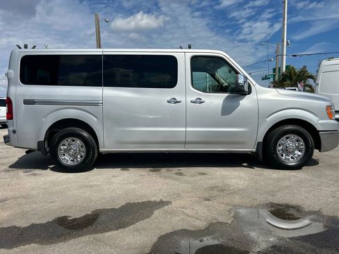 Used 2017 Nissan NV 3500 SL image 7