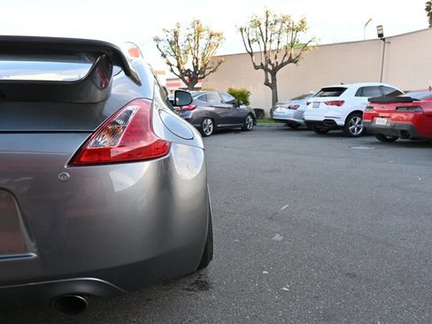 Used 2013 Nissan 370Z Coupe image 11